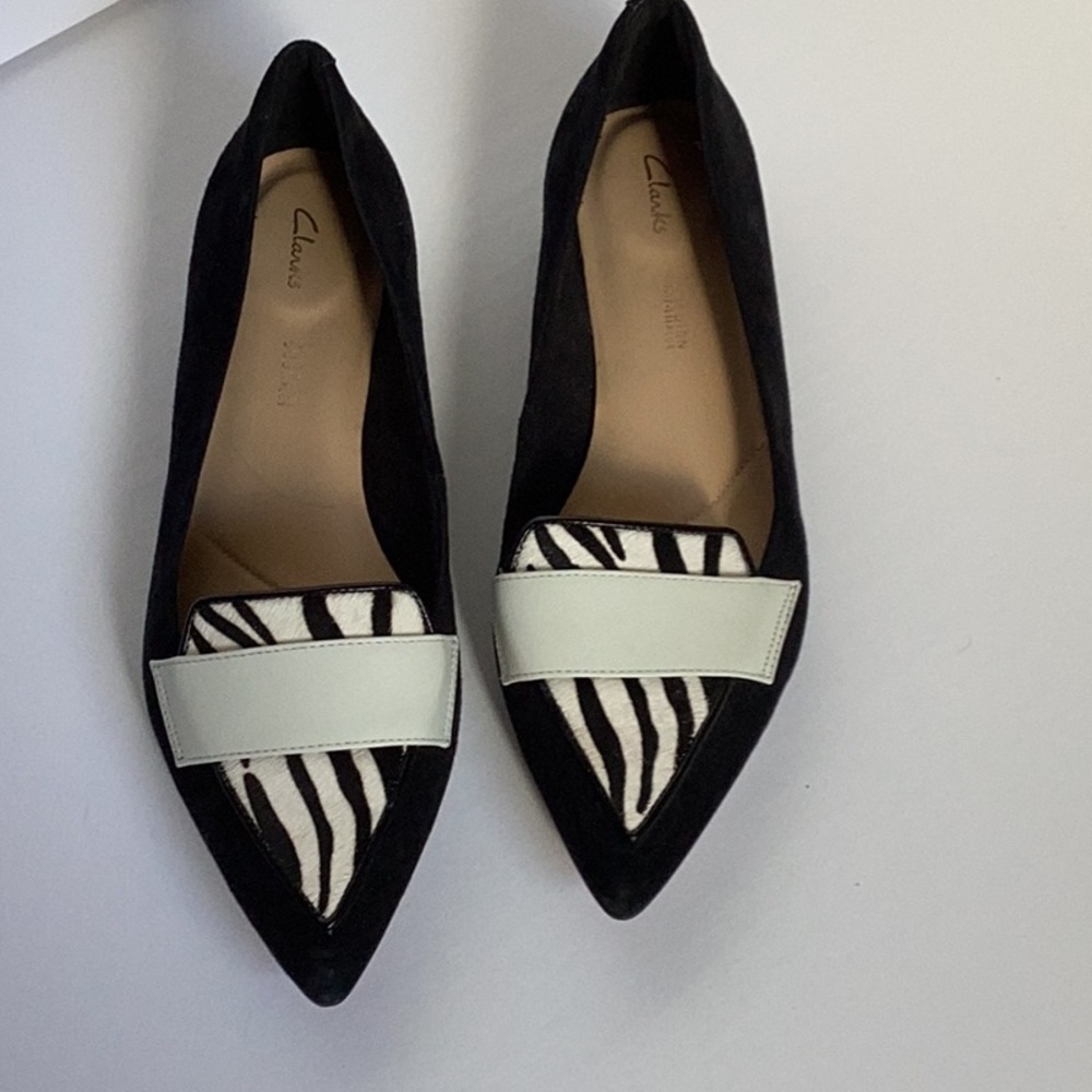 Clarks Laina5 zebra accent loafer EUC